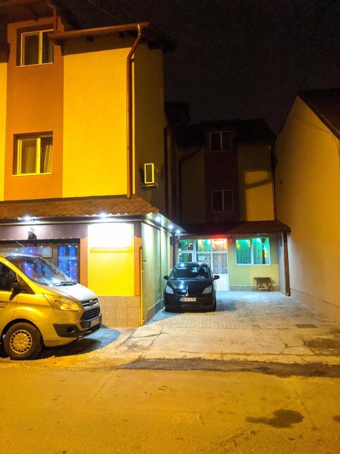 Pensiunea Vladut Timişoara Exteriör bild